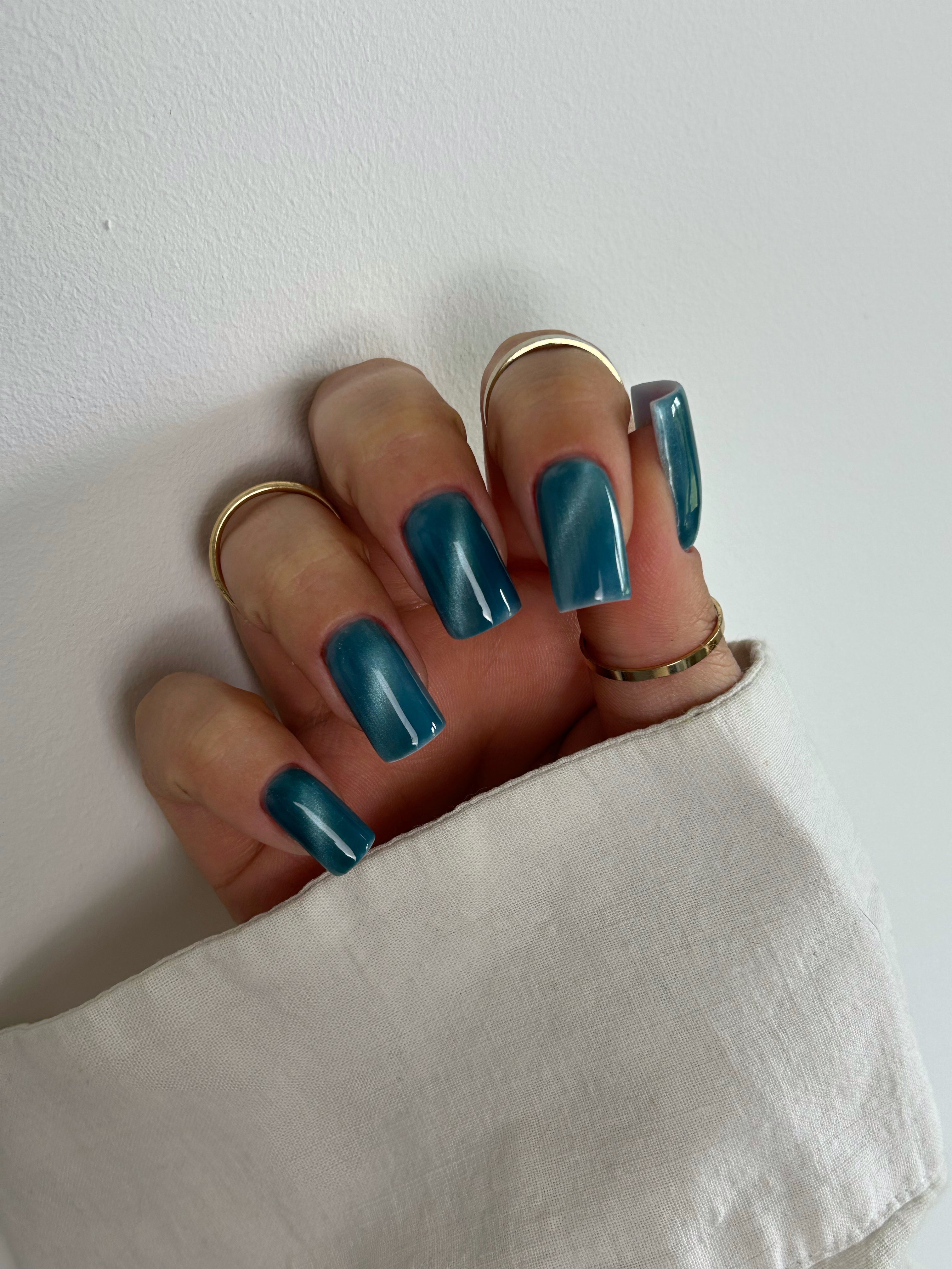 243 Lakier Hybrydowy MewMoon 7ml