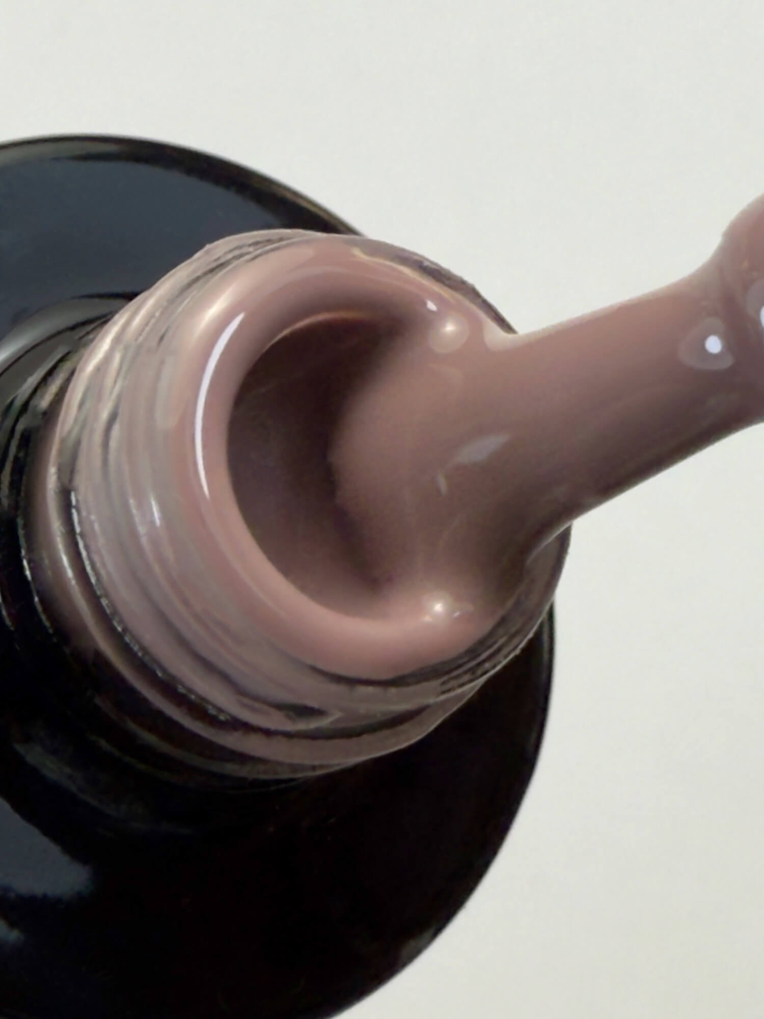 050 Lakier Hybrydowy Soft Taupe 7ml