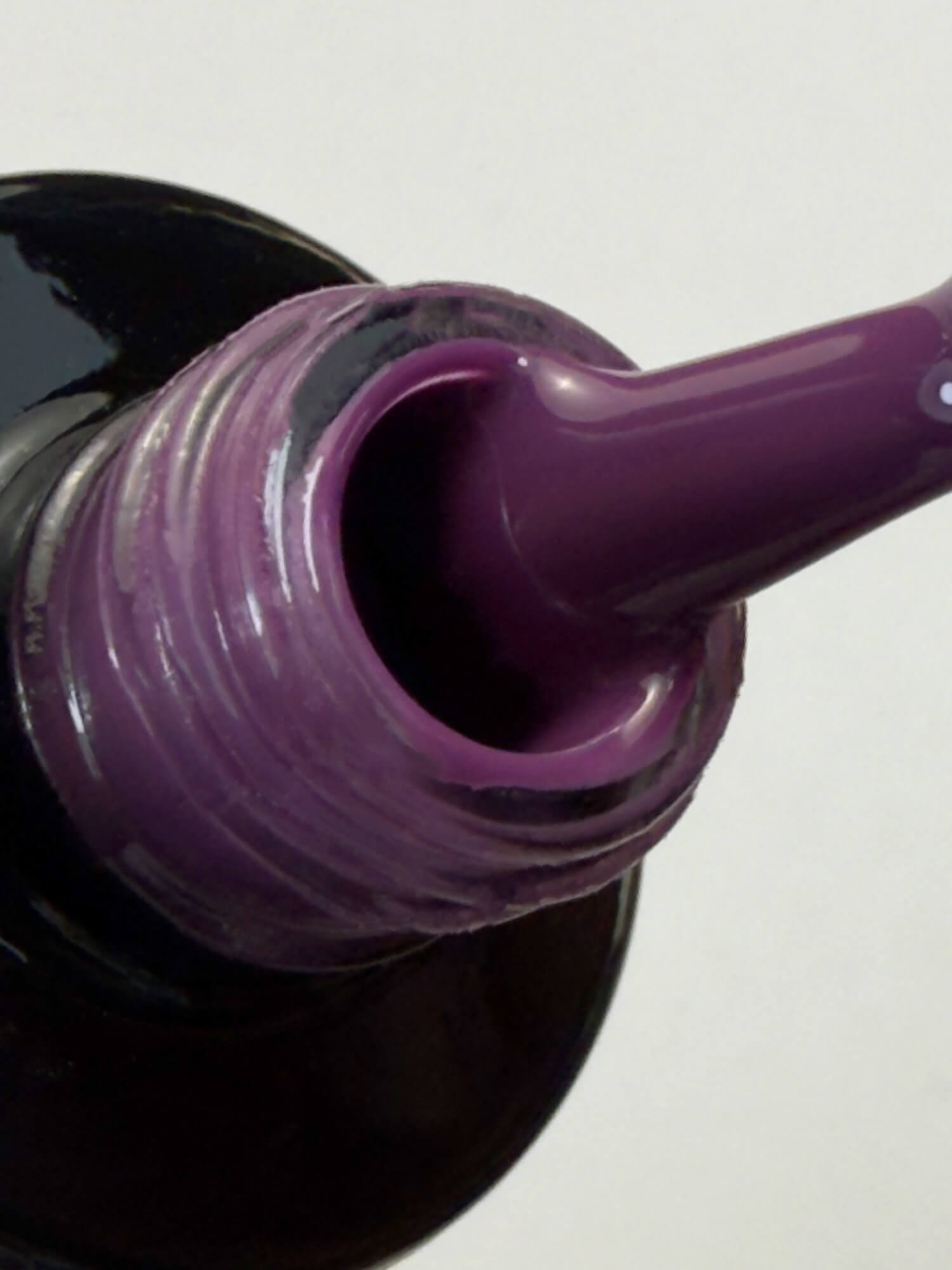 059 Lakier Hybrydowy Imperial Plum 7ml