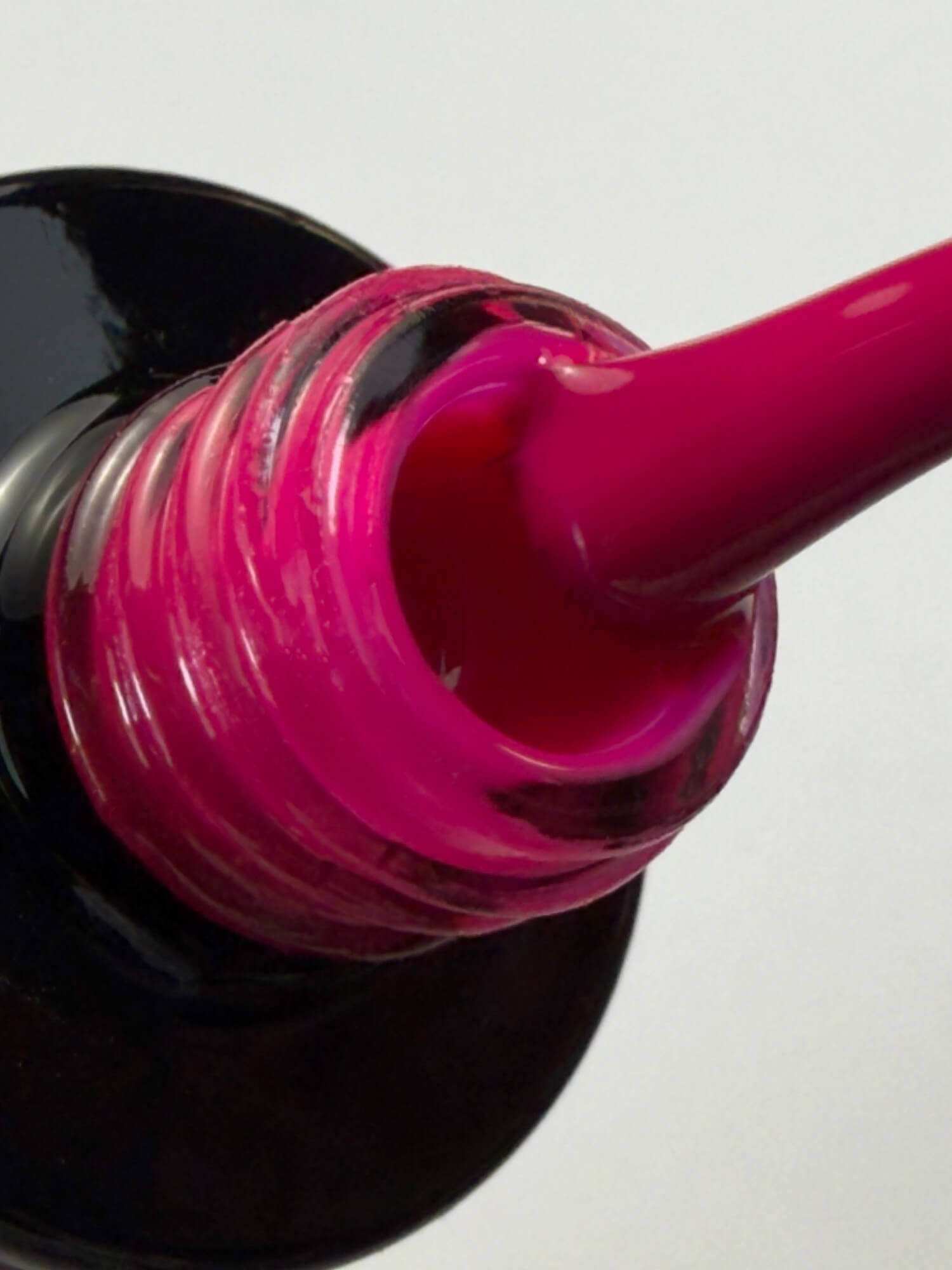 071 Lakier Hybrydowy Cyclamen 7ml