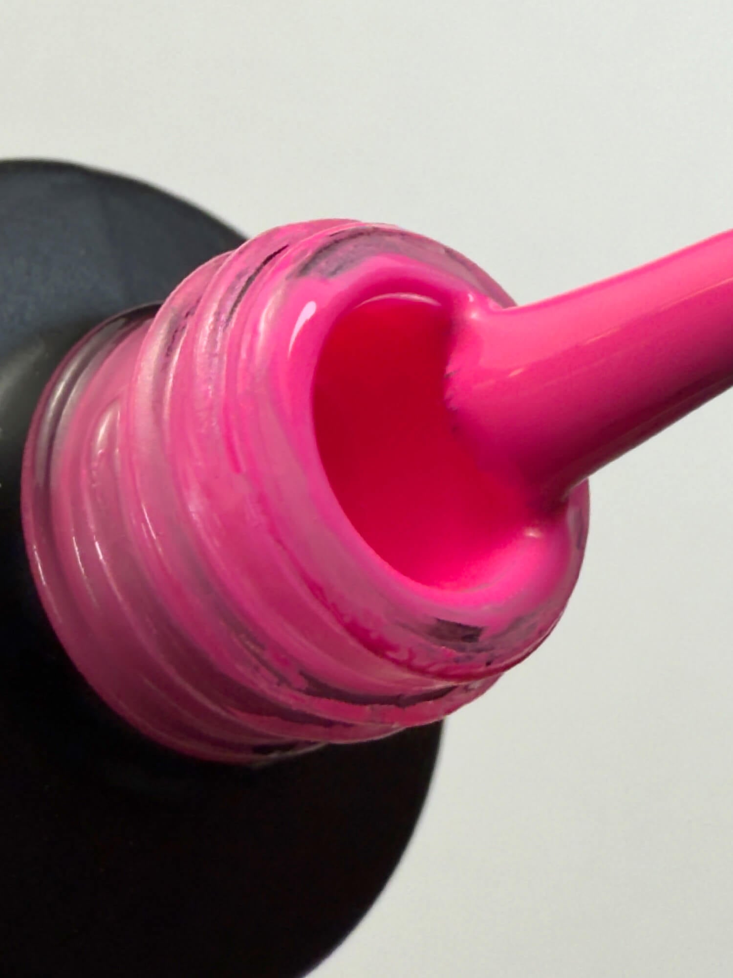 212 Lakier Hybrydowy Think Pink 7ml