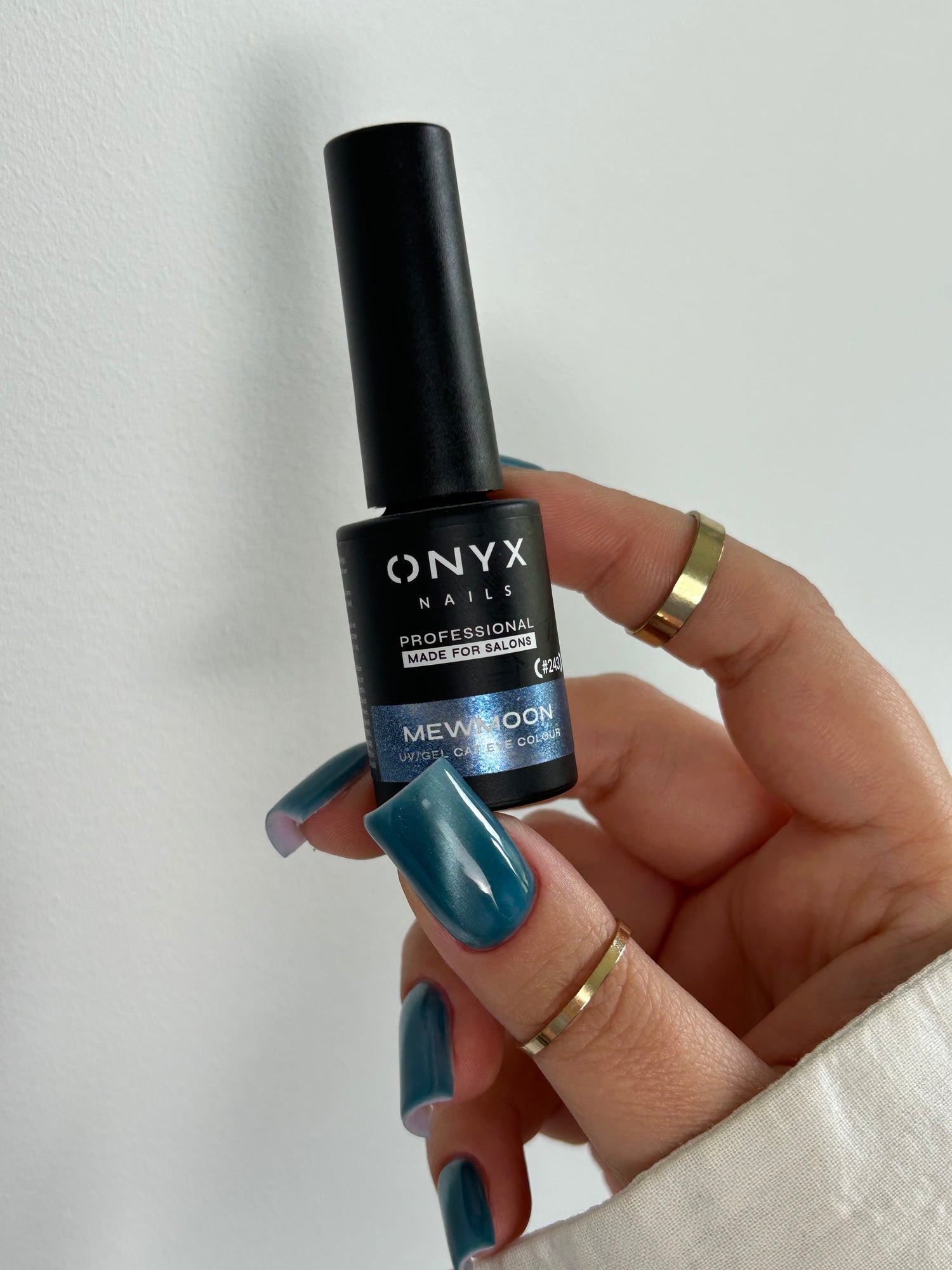 243 Lakier Hybrydowy  MewMoon 7ml