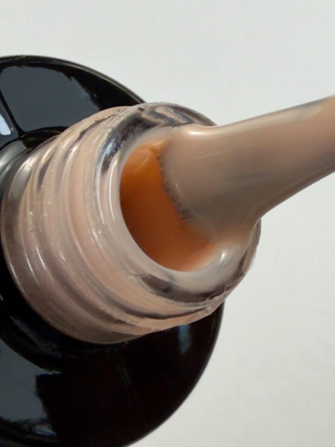 006 Lakier hybrydowy Latte 7ml