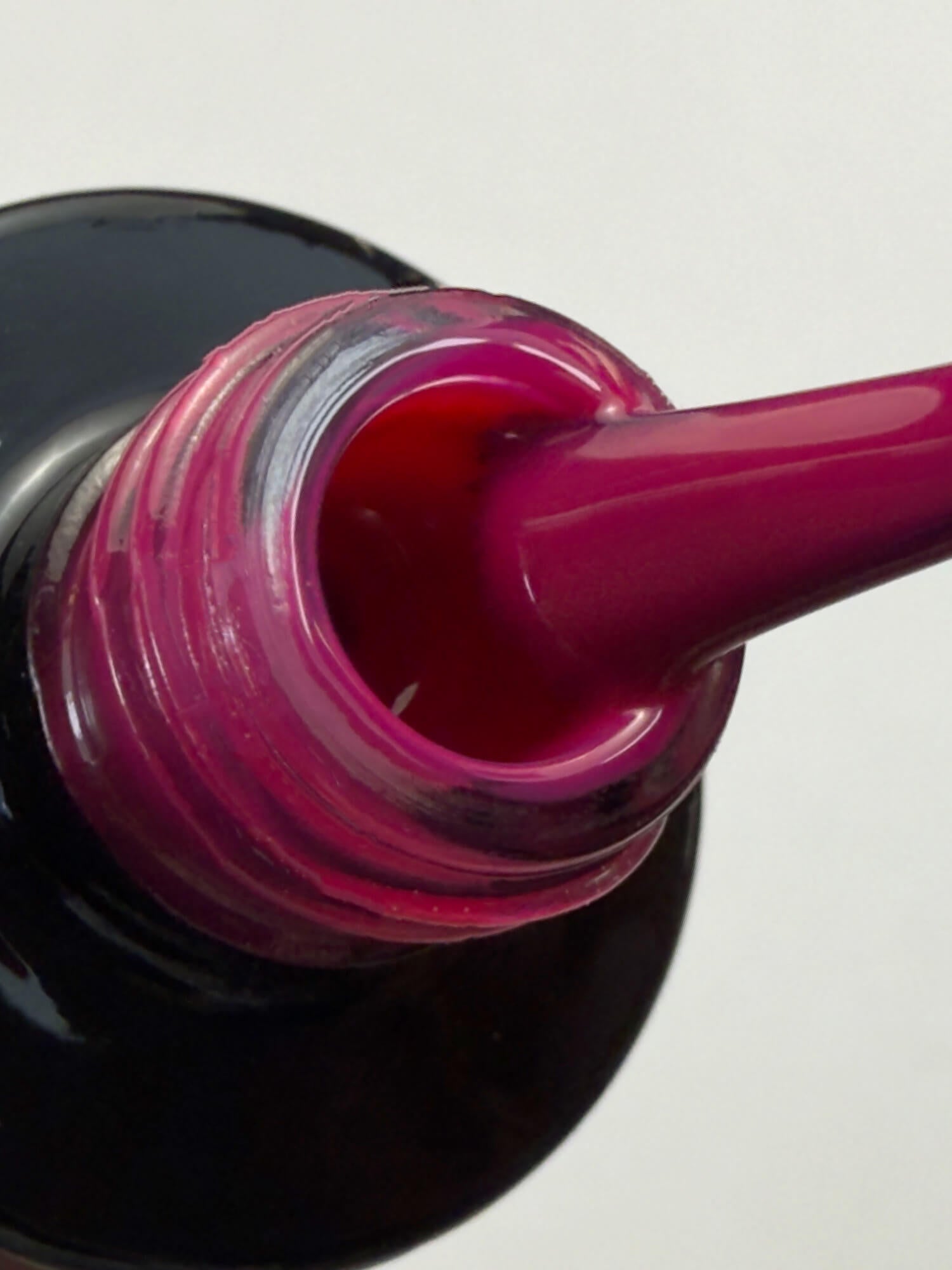 067 Lakier Hybrydowy Amaranth 7ml