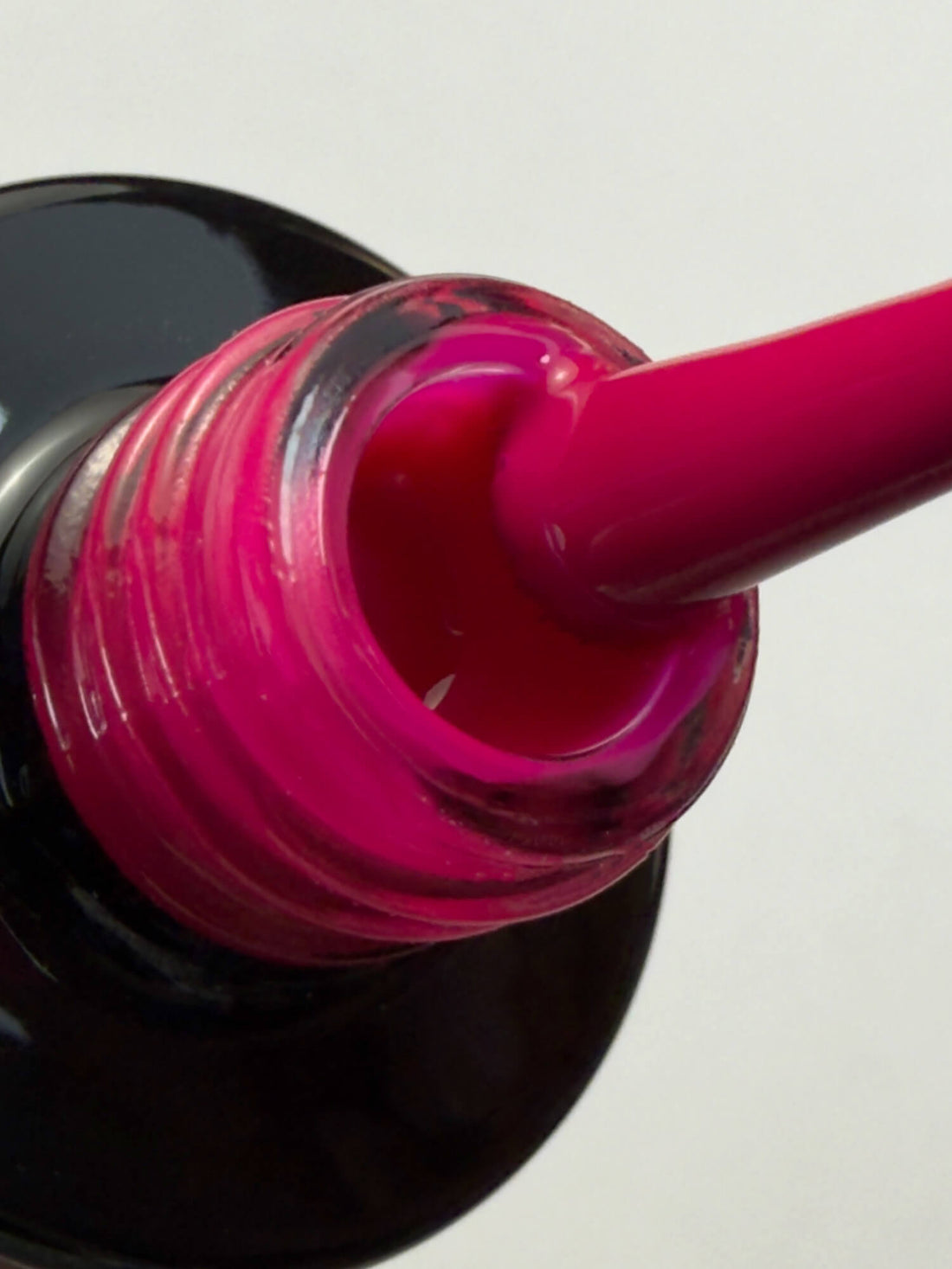 069 Lakier Hybrydowy Raspberry 7ml